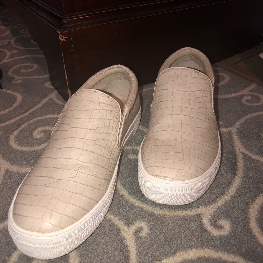 Shoes - Picture 3 of 3